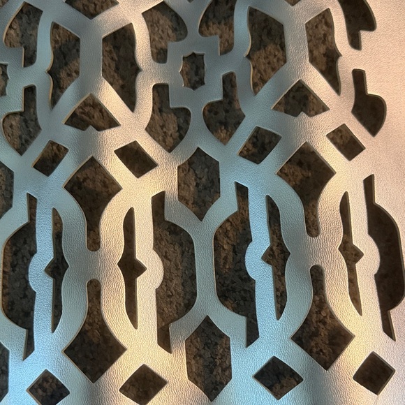 Z Gallerie Silver Geometric table runner, brand new! - Picture 3 of 4